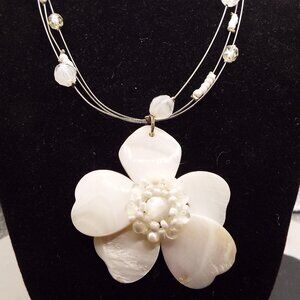 ISLAND LOVE MOTHER OF PEARL "PLUMERIA" SEED PEARLS STONE WIRED NECKLACE 18